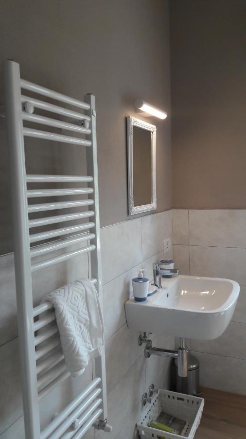 La Rosa Tra I Laghi B&B Меїна Екстер'єр фото