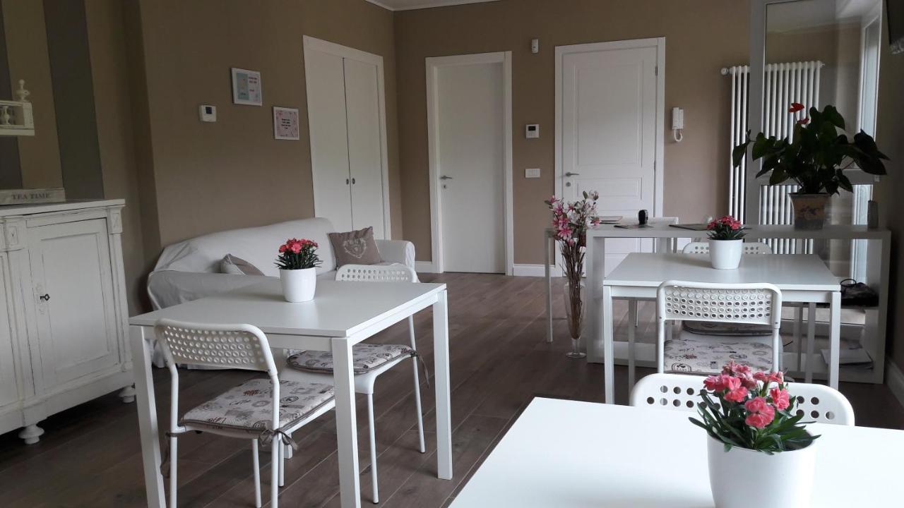 La Rosa Tra I Laghi B&B Меїна Екстер'єр фото